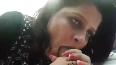 Desi wife sucks man's XXX tool and looks into the camera so languidly