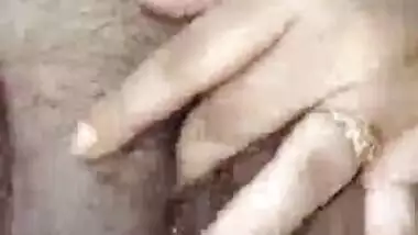 Desi wife fingering