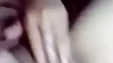 Beautiful Desi XXX girl fingering her teen pussy on selfie cam