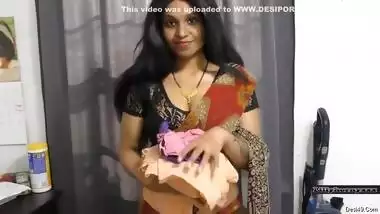 Exclusive- Horny Desi Milf Strip Her Cloths And Showing Her Boobs And Pussy Her Talk Makes U Horny