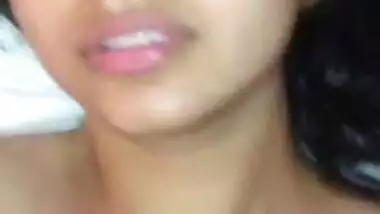 Desi bhabi very cute boobs