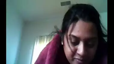 Desi aunty porn video of nude video chat.