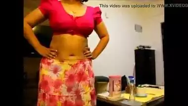 Sexy Desi wife handjob to her hubby with sexiness overloaded