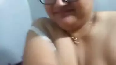 Cute bhabi nude selfie showing to lover