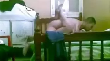 Big ass Indian aunty shaking while getting...