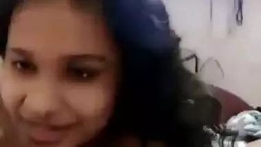 A mallu girl gives an Indian blowjob to her senior