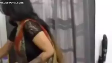 Hot Bhabhi Masturbating - Hot Indian