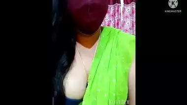 Desi Indian Aunty Sexy Figure