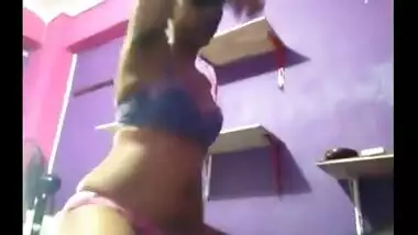 Mallu bhabhi Deepa’s hot sex ride leaked mms
