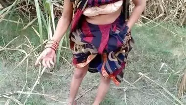 Desi village Bhabhi outdoor sex in jungle