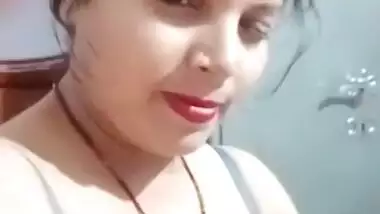 Desi Superb Cutie Booby Bhabhi