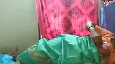 desi indian horny tamil telugu kannada malayalam hindi cheating wife vanitha wearing saree showing big boobs and shaved pussy press hard boobs press