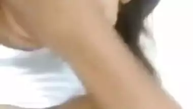 Sexy Lankan Girl Showing Boobs And Pussy