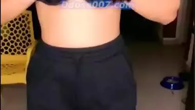 FIRST ON NET KRITIKA KAUR AKA AFREEN DANCING TOPLESS FULL FACE SEXY AUDIO