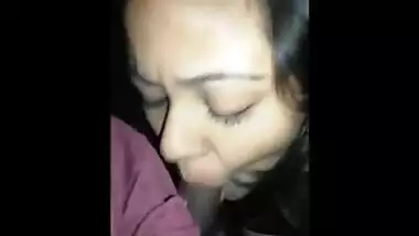 Beautiful desi girl sucking lover cock