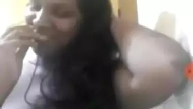 Sl aunty on video call