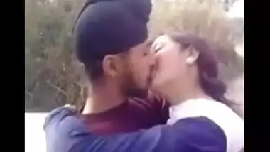 Indian porn videos Exclusive : punjabi girl outdoor sex with lover