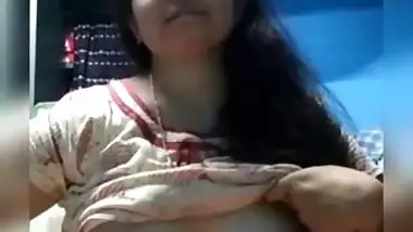 Today Exclusive- Desi Bhabhi Showing Her Big Boos To Lover On Video Call Part 4