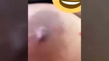 Sexy Desi Girl Showing Her Boobs And Fucking