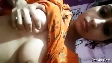 Exclusive- Sexy Pak Girl Play Her Boobs And Pussy