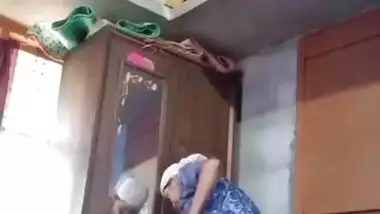 Desi Sister Changing Hidden