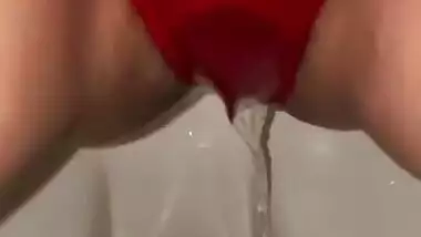 Desi Girl Amazing Sexy Peeing Clear View With Red Panty