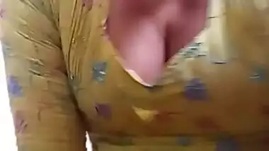 Indian bhabhi loves to play with her hard nipples