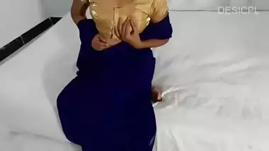 Hot indian bhabhi seducing in room