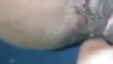 SuperHorny Tamil Girl Pissing And Masturbating With Big Toiletbrush