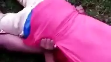 Village girl fucking in jungle caught