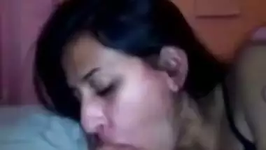 Vigerous BLOWJOB by sexy desi nri