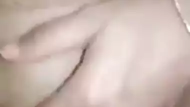 Beautiful Married Paki Wife Showing Pussy