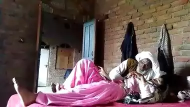 Desi baba fucking an Indian MILF