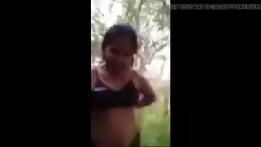 22 gf boobs out press hard outdoor