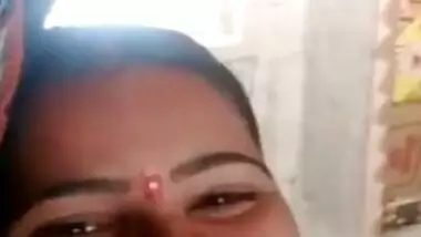 Desi Village Girl Shows Pussy On vc