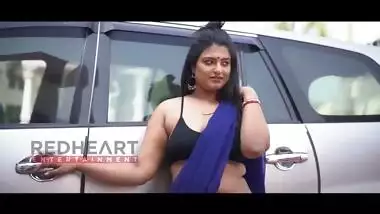 Desi bhabi big navel show , hot photoshoot