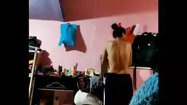 desi girl filmed naked while changing