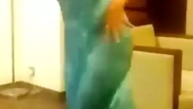 Sexy bhabhi dancing without any inner wears