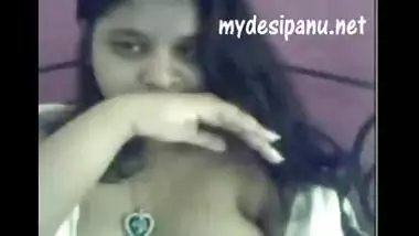 Extremely hot gujrati girl nadia on cam5