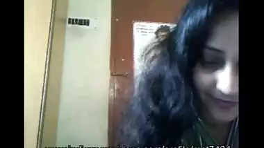 Hot Indian Chubby On Webcam