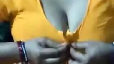 Horny Indian Bhabhi Showing her Boobs and pussy