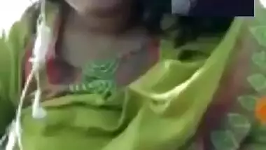 Beautiful Bangladeshi Married Bhabi Showing On VideoCall