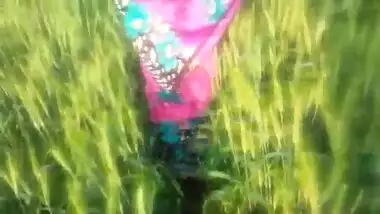 Desi Village Bhabhi Outdoor Sex PORN IN HINDI