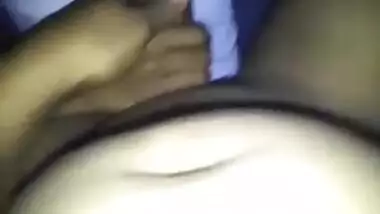 Srilankan girl putting condom n getting fucked by BF