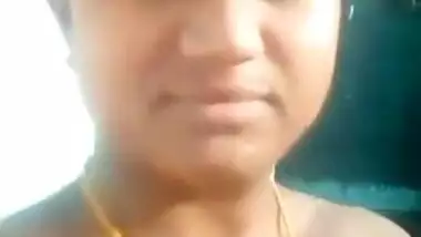 Telugu in nature's garb show video of a sexy hawt aunty