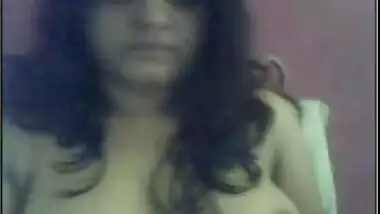 Nadia Khan sexy juicy punjabi kuri from Sialkot...