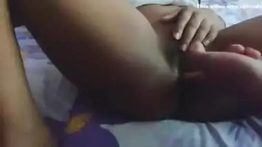 Uncontrollable Shaking Female Orgasms Roommate Fingering අලුත් කොල්ලා ඇඟිල්ලෙන් කිම්බට දීපු සැප