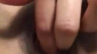 SUPER HOT DESI GIRL FINGERING PUSSY