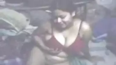 DesiSex24.com – indian bhabhi in red bhabhi homemade bigtits sex sexy amateur boobs