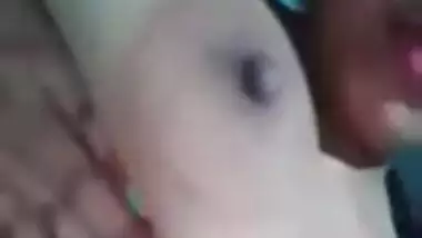 Sexy Desi Girl Fingering New Leaked Clip